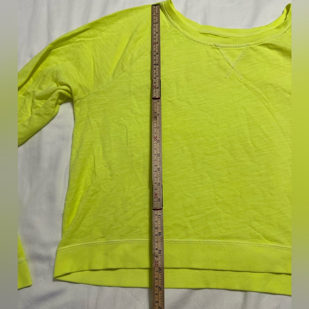 WOMEN’S CITY STREETS BRIGHT NEON LIGHTWEIGHT CROPPED SWEATSHIRT XL - Picture 5 of 9